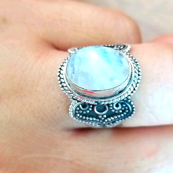 925 Moonstone ring. - Picture 1 of 8